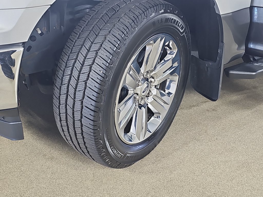 Used 2019 Ford F150 XLT w/ Equipment Group 302A Luxury AWD/4WD image 37