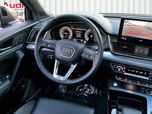Certified 2025 Audi Q5 2.0T Premium Plus w/ Premium Plus Package image 8