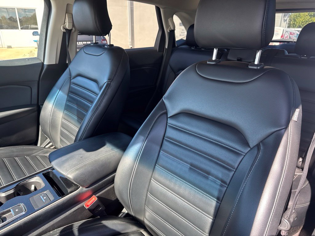 Used 2019 Ford Edge SEL w/ Equipment Group 201A AWD/4WD image 12