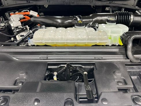 Used 2025 Ford F150 Lariat w/ Equipment Group 501A Mid image 68