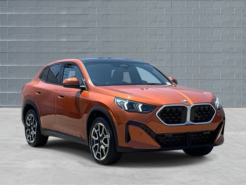 Certified 2025 BMW X2 xDrive28i image 1