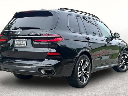 Used 2025 BMW X7 xDrive40i w/ M Sport Package AWD/4WD image 2