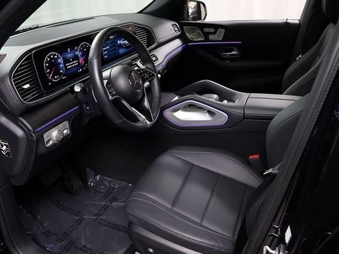 Certified 2025 Mercedes-Benz GLS 450 4MATIC image 11