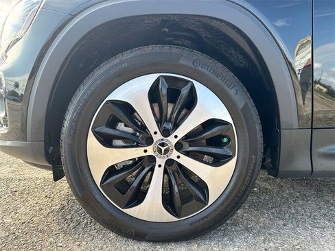 Used 2024 Mercedes-Benz GLB 250 4MATIC image 12