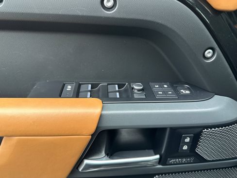 Used 2020 Land Rover Defender 110 X image 11