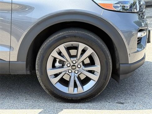 Used 2023 Ford Explorer XLT w/ Equipment Group 202A image 6