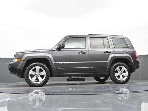 Used 2017 Jeep Patriot Sport image 42