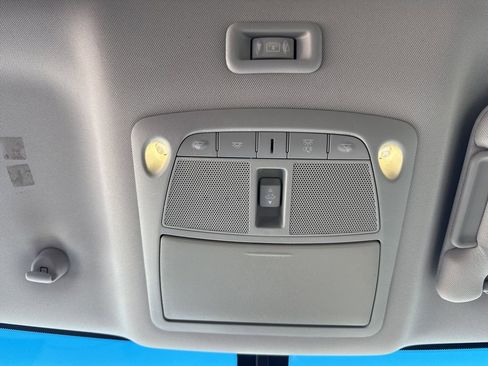 Used 2015 Nissan Pathfinder Platinum w/ Family Entertainment Package image 39