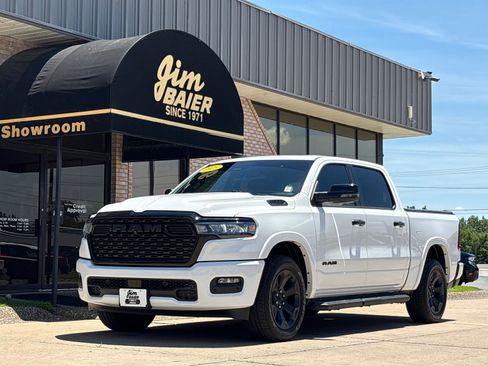 Used 2025 RAM 1500 Big Horn AWD/4WD image 1