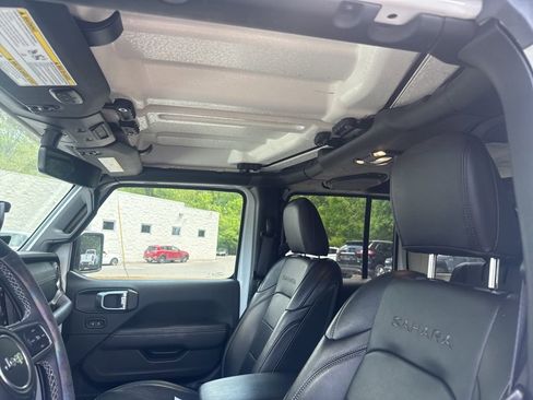 Used 2023 Jeep Wrangler Unlimited Sahara w/ Cold Weather Group AWD/4WD image 17