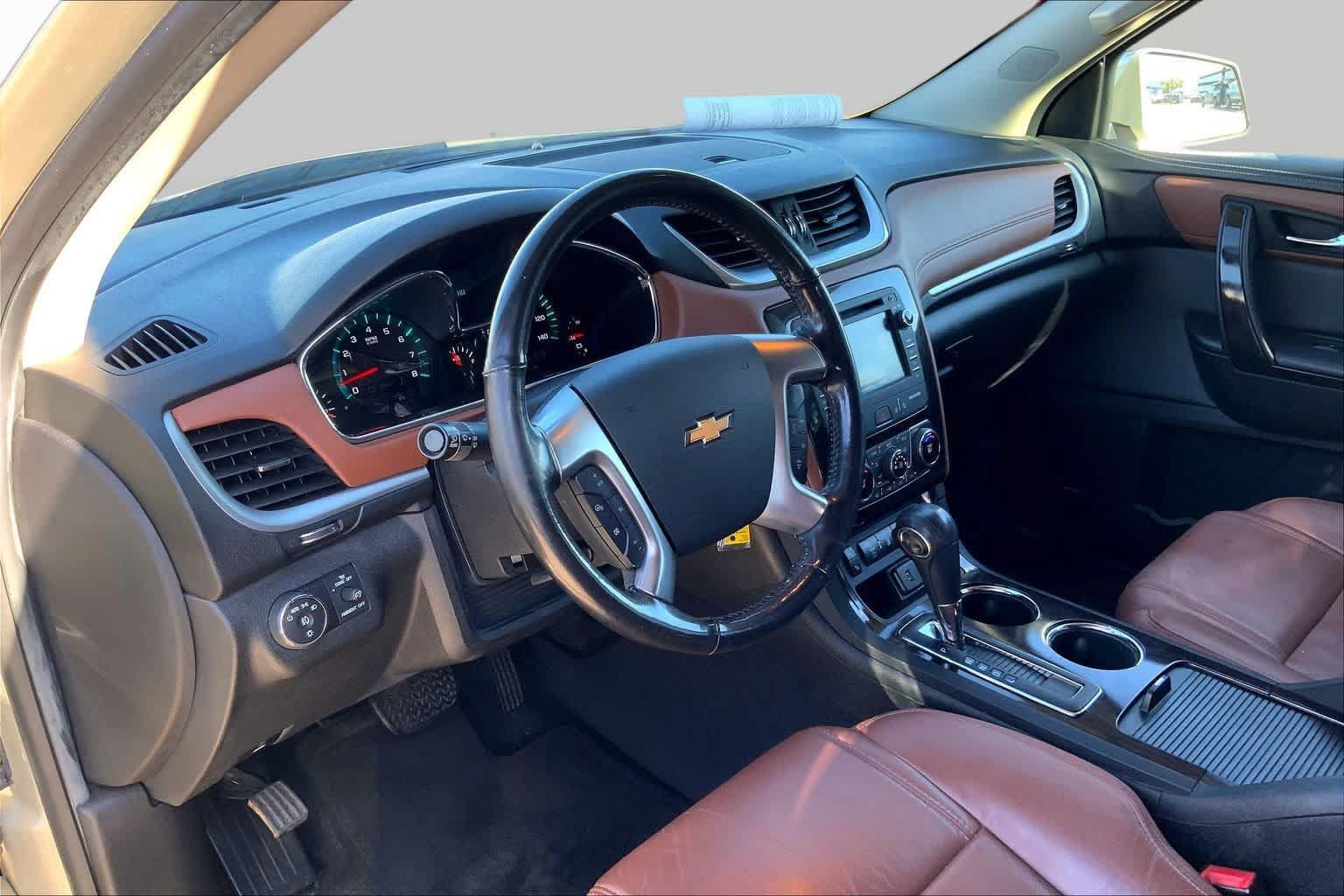 Used 2016 Chevrolet Traverse LTZ FWD image 16