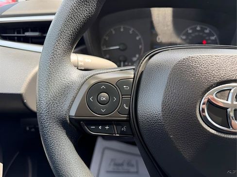 Used 2023 Toyota Corolla LE FWD image 39