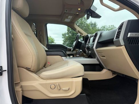 Used 2015 Ford F150 Lariat w/ Equipment Group 502A Luxury AWD/4WD image 13