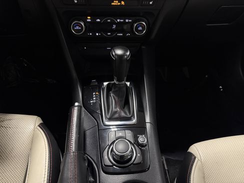 Used 2014 MAZDA MAZDA3 s Grand Touring image 33