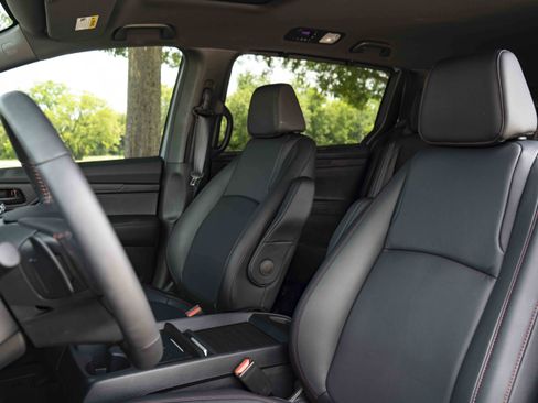 Used 2026 Honda Odyssey Sport-L image 17
