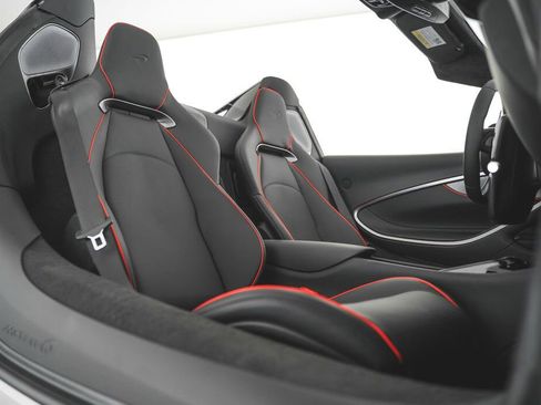 New 2025 McLaren Artura Spider image 37