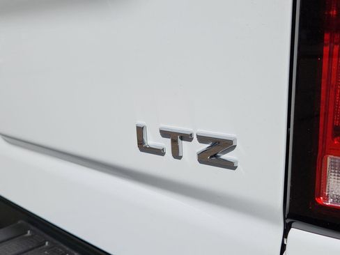 Used 2024 Chevrolet Silverado 2500 LTZ w/ LTZ Plus Package image 32