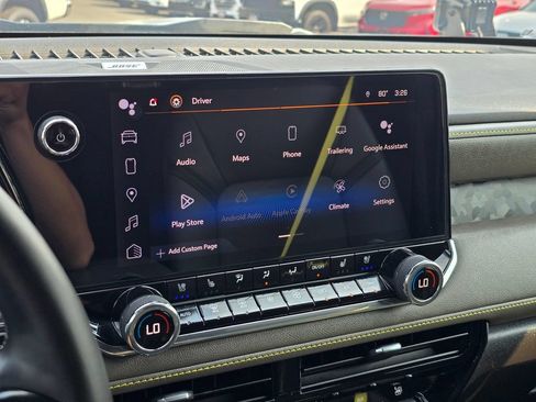 Used 2023 Chevrolet Colorado ZR2 w/ ZR2 Convenience Package III AWD/4WD image 25