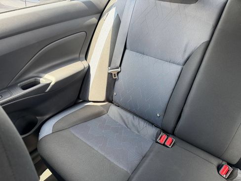 Used 2025 Nissan Versa SV FWD image 37