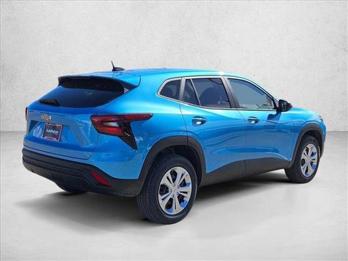 New 2026 Chevrolet Trax LS image 2