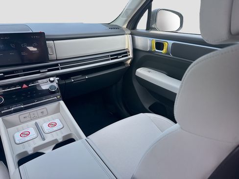 New 2026 Hyundai Santa Fe SE FWD image 16