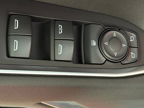 Used 2022 Chevrolet Silverado 1500 LT image 30