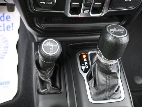 Used 2019 Jeep Wrangler Unlimited Sport AWD/4WD image 12