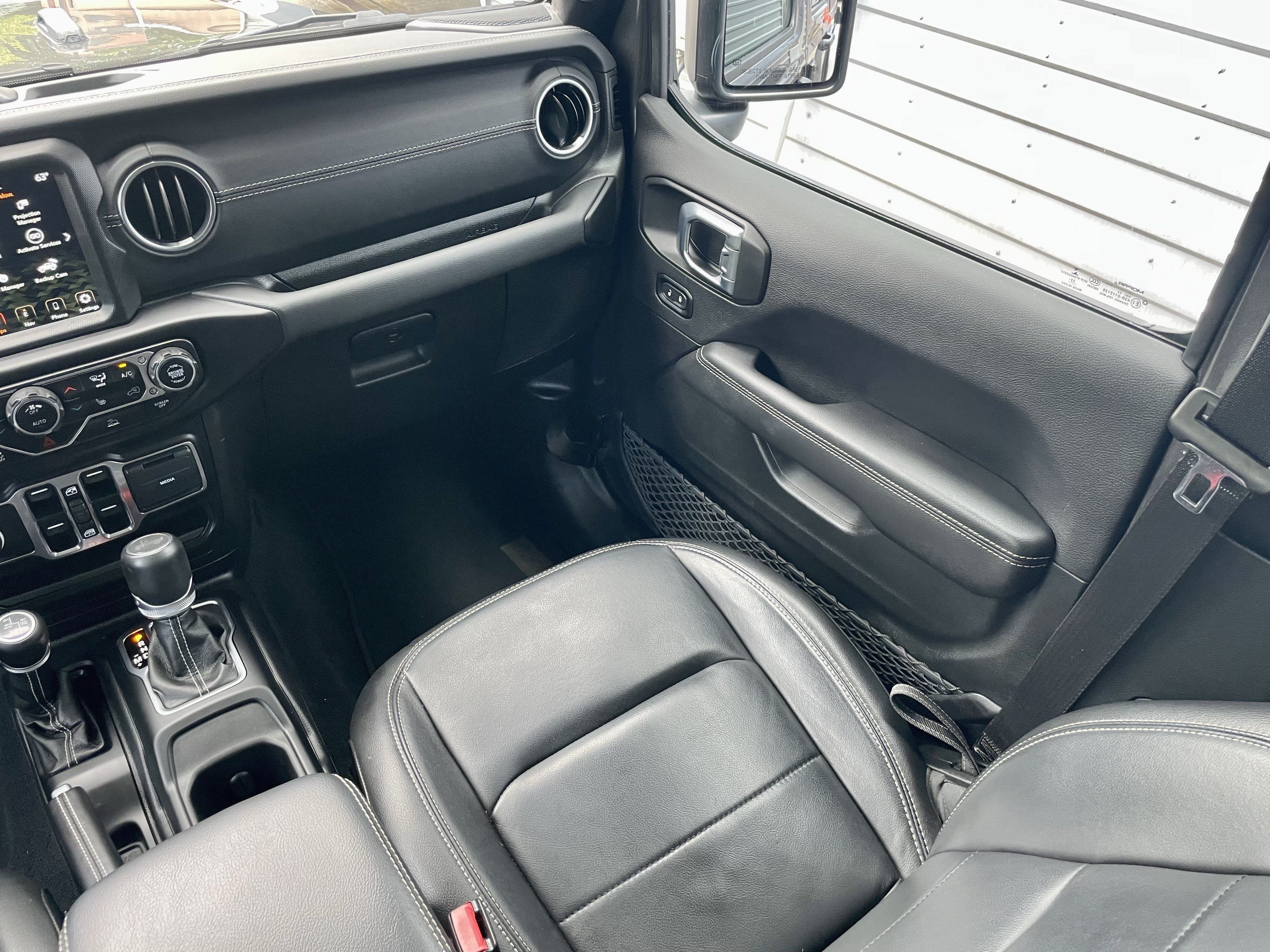 Used 2023 Jeep Wrangler Unlimited Sahara w/ Cold Weather Group AWD/4WD image 17