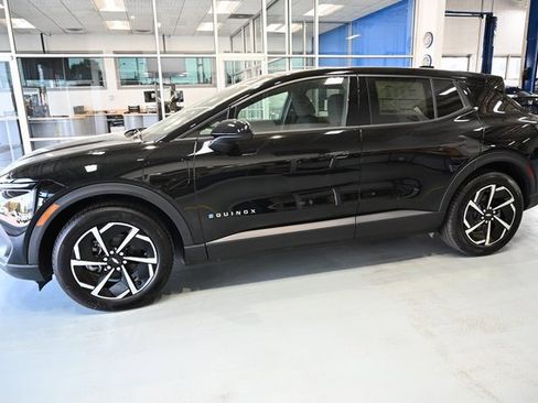 New 2026 Chevrolet Equinox EV LT image 7