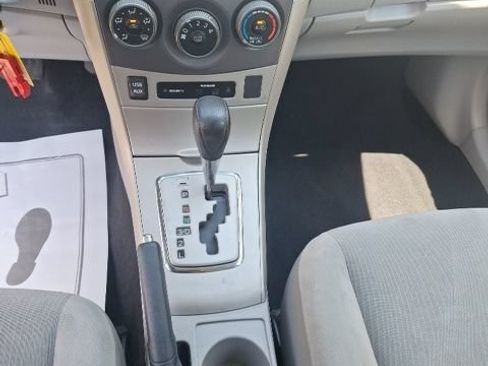 Used 2013 Toyota Corolla LE FWD image 15