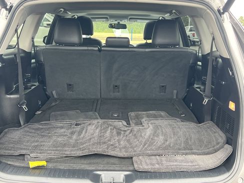 Used 2016 Toyota Highlander XLE image 24