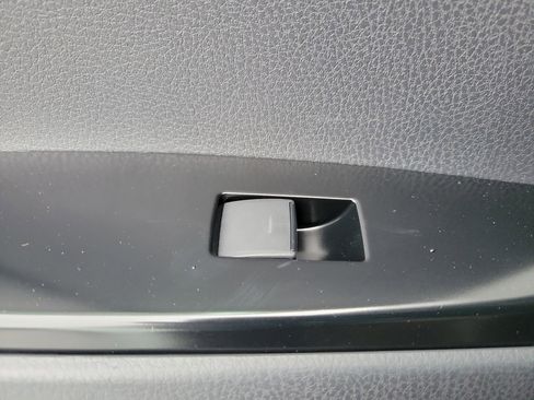 Used 2025 Toyota Camry LE image 62