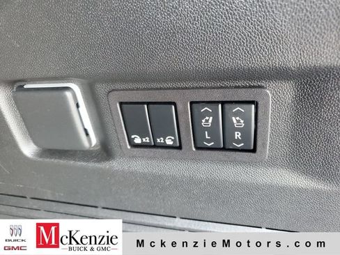 Used 2023 Chevrolet Tahoe Z71 w/ Z71 Off-Road Package AWD/4WD image 33