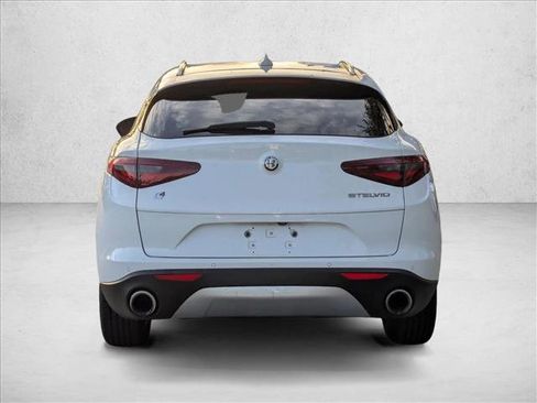Used 2021 Alfa Romeo Stelvio Sprint image 7