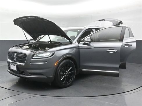 Certified 2023 Lincoln Nautilus Reserve w/ Monochromatic Package image 57