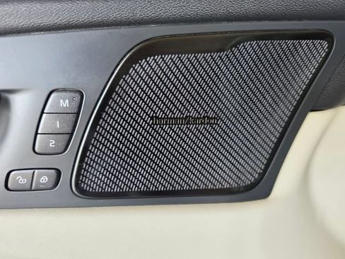 Used 2020 Volvo XC60 T5 Inscription FWD image 24