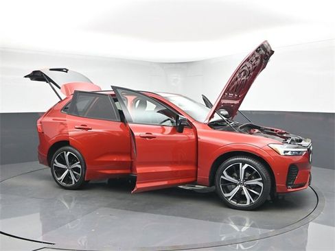 Used 2023 Volvo XC60 B5 Ultimate w/ Climate Package image 52