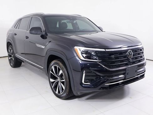 Used 2024 Volkswagen Atlas Cross Sport SEL Premium R-Line image 43