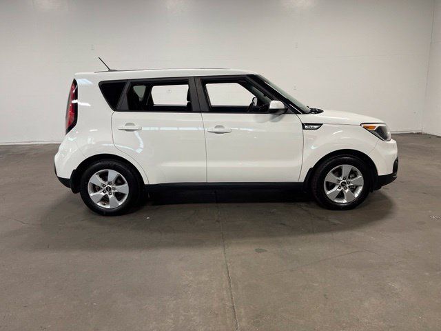 Used 2019 Kia Soul FWD image 2