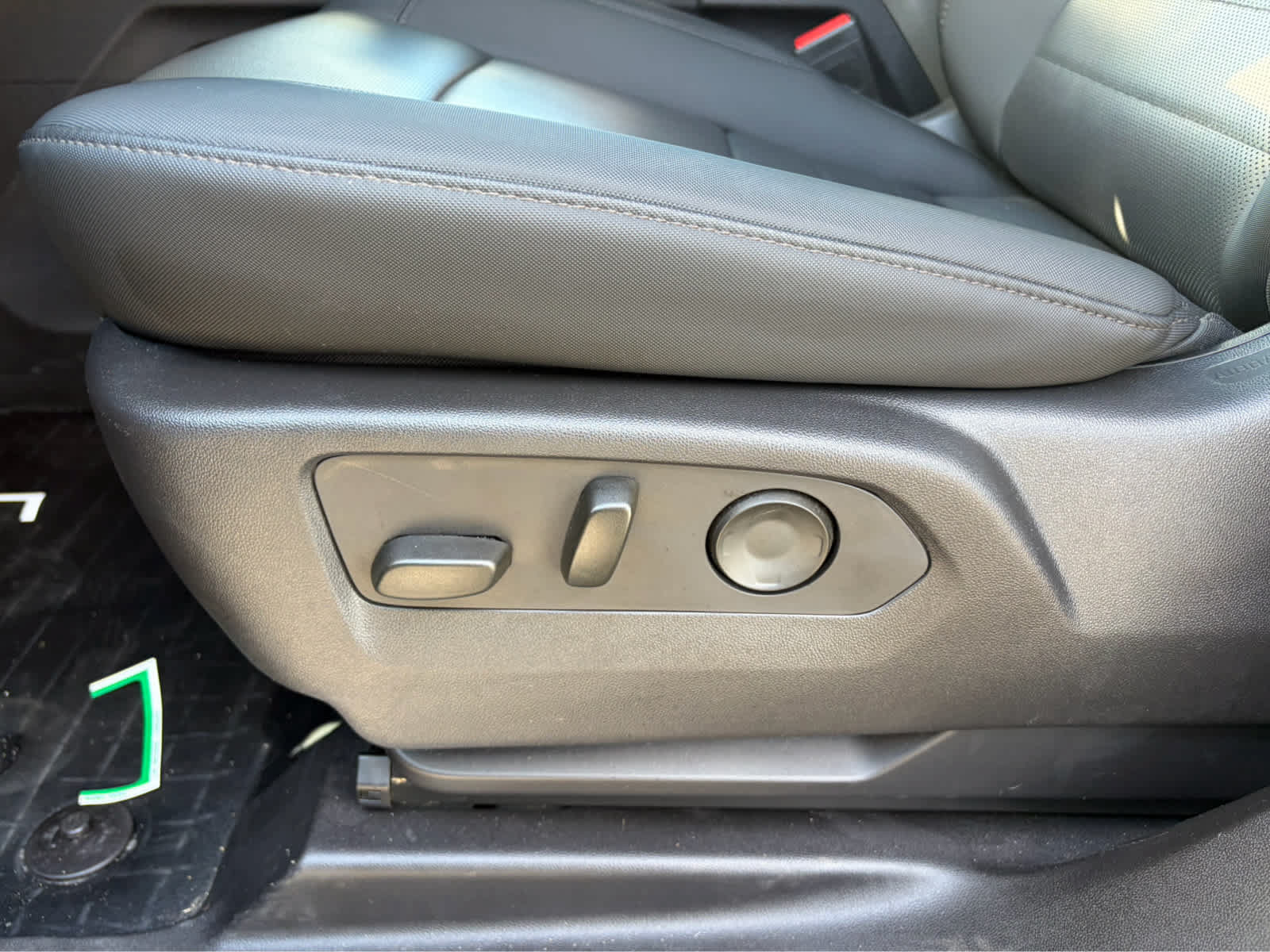 Used 2024 GMC Hummer EV 3X AWD/4WD image 13