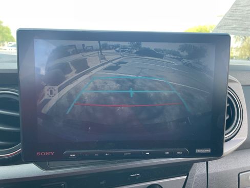 Used 2019 Toyota Tacoma TRD Sport w/ Technology Package RWD image 29