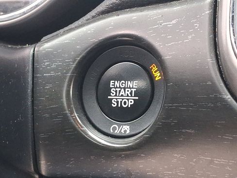 Used 2017 Jeep Grand Cherokee Altitude image 24