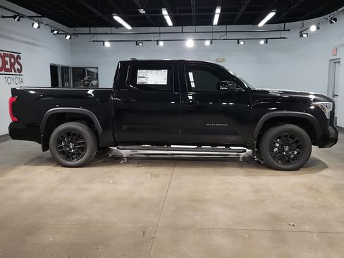 New 2026 Toyota Tundra Limited AWD/4WD image 8