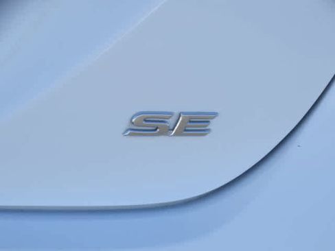 Certified 2022 Toyota Camry SE image 10