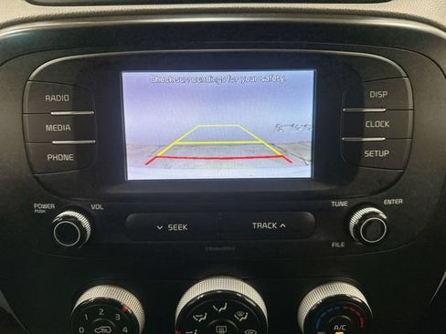 Used 2019 Kia Soul FWD image 22