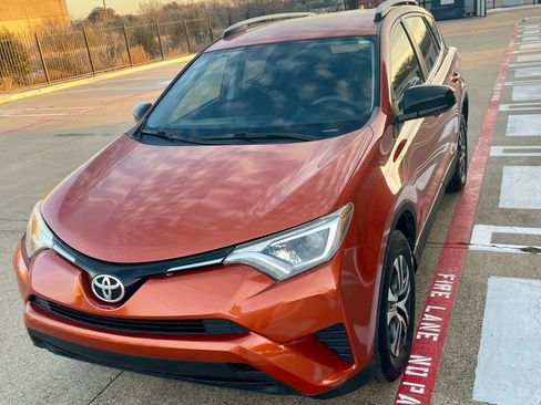 Used 2016 Toyota RAV4 LE image 20