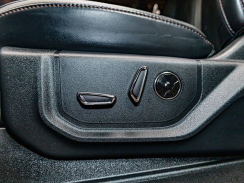 Used 2022 Ford F350 Platinum w/ FX4 Off-Road Package image 24