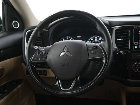 Used 2017 Mitsubishi Outlander SEL AWD/4WD image 15