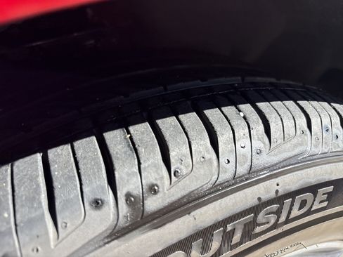 Used 2021 Ford Edge Titanium w/ Equipment Group 301A image 12