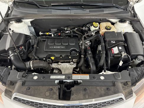 Used 2014 Chevrolet Cruze LT FWD image 32